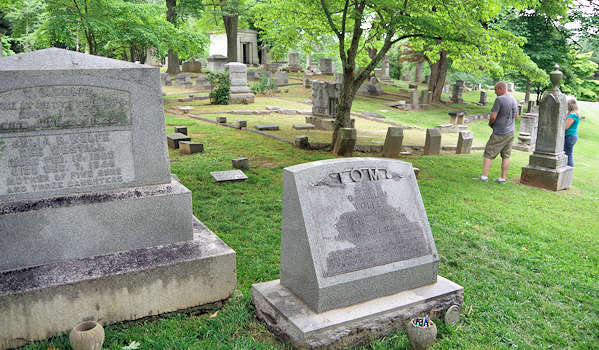 Riverside Cemetery, Thomas Wolfe Grave