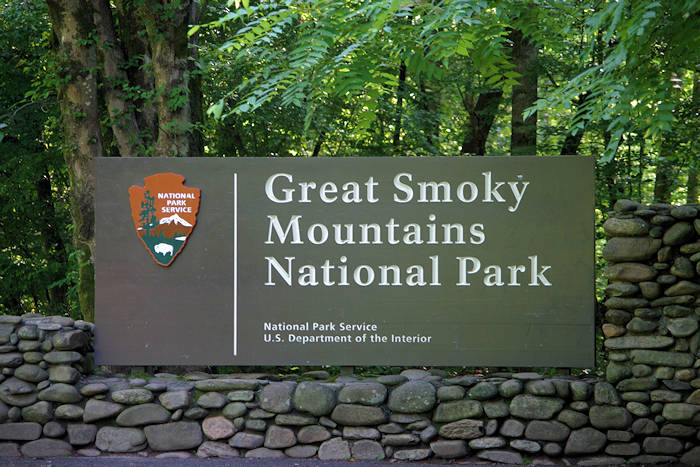 Featured image of post Great Smoky Mountains National Park Sign / March through may is spring;